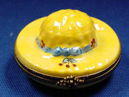 YELLOW HAT